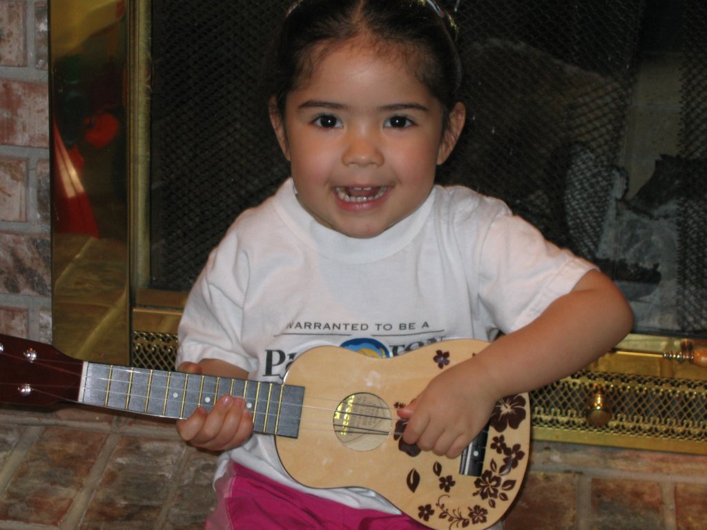playingtheukelele.jpg