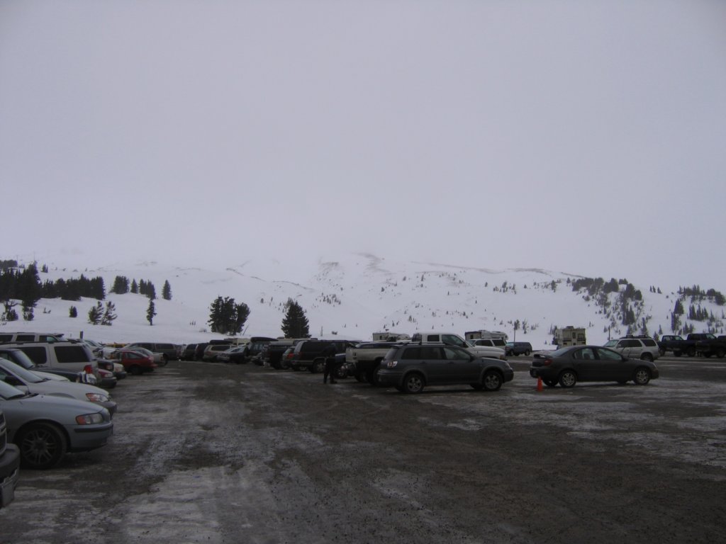 mthoodasseenfromthetimberlineparkinglot.jpg