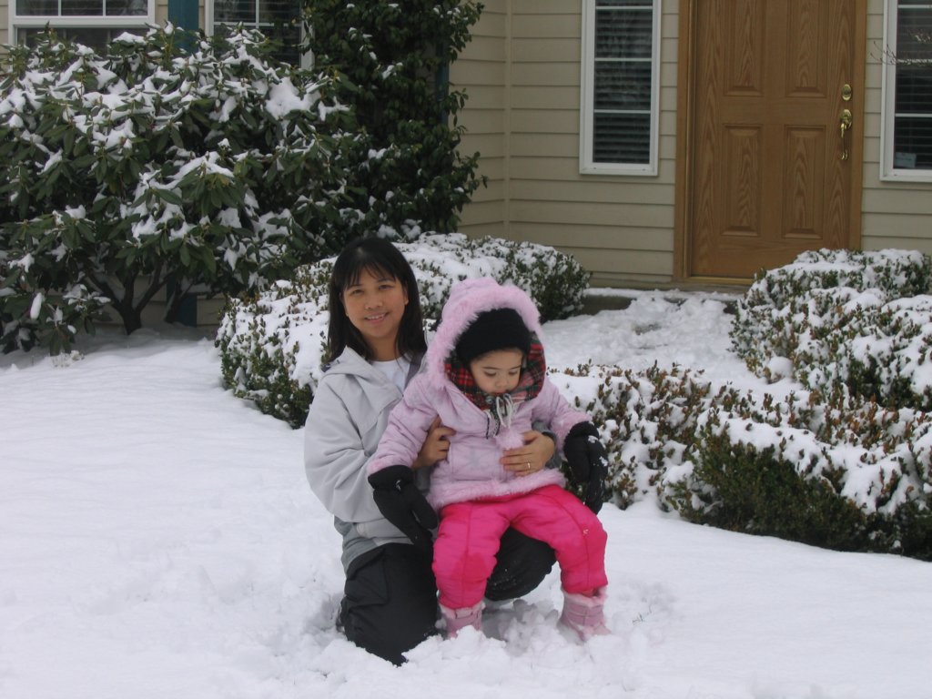momandallyenjoythesnow.jpg