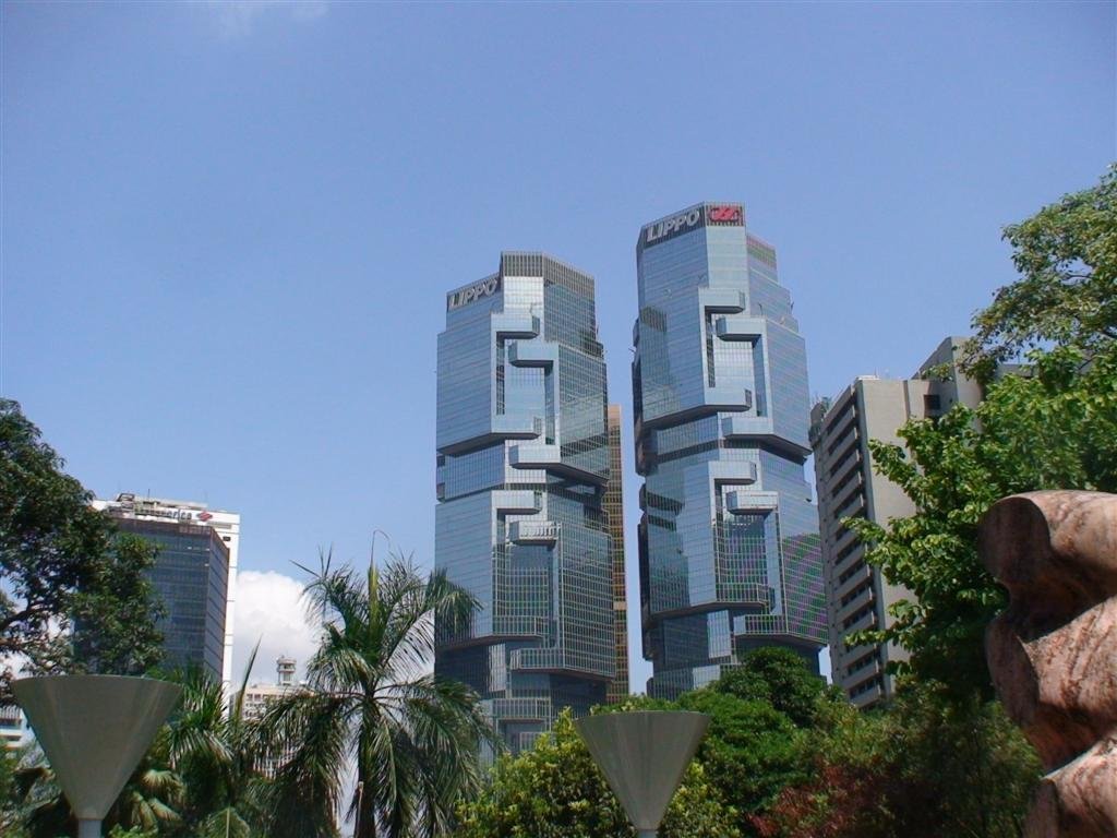 amodernlookingbuilding.jpg