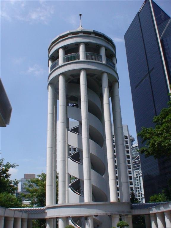 atowerinthesarsmemorialareatherewere105windingstairsandiclimbedthemall.jpg