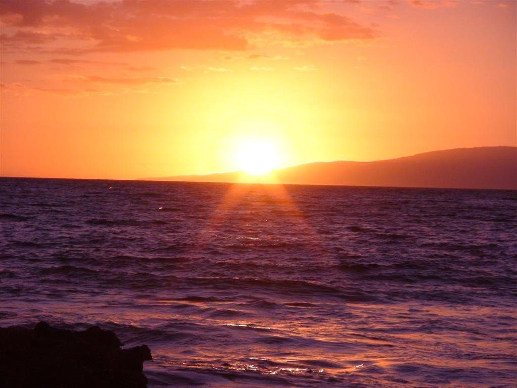 anothergreatsunsetatthekiheibeach.jpg