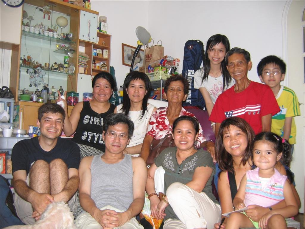 wemeetanicehkfamilywhohelensfriendsknow.jpg