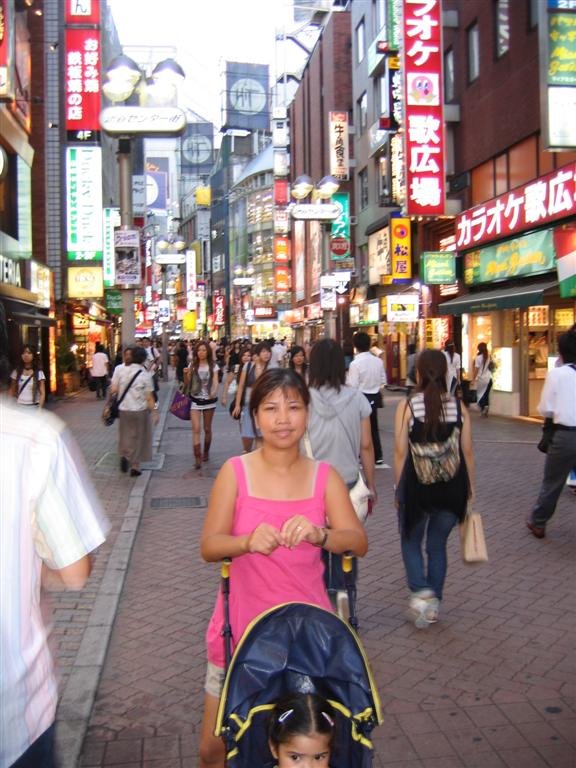 helenandallyinshibuya.jpg