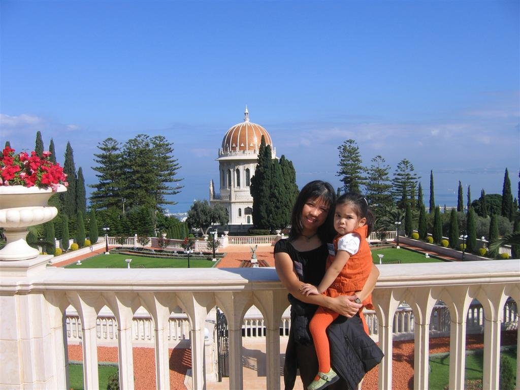 momandallyinfrontoftheshrine.jpg