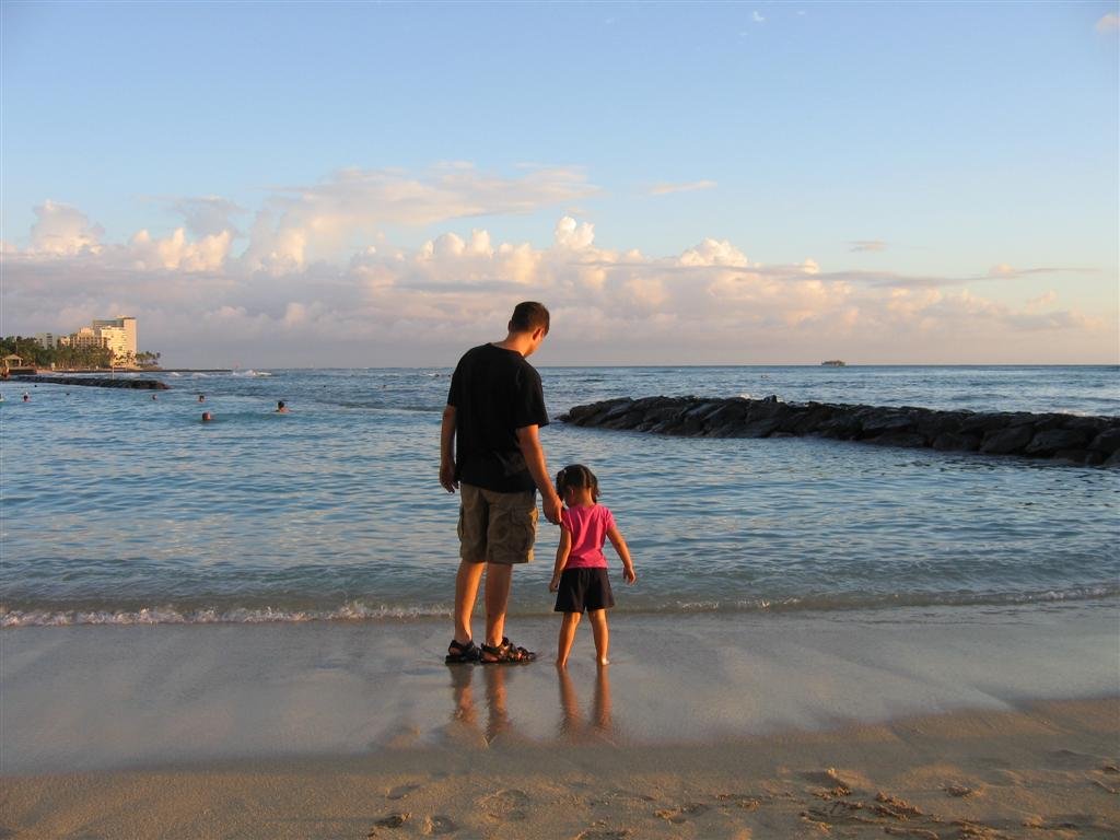 dadandallywatchthewater.jpg