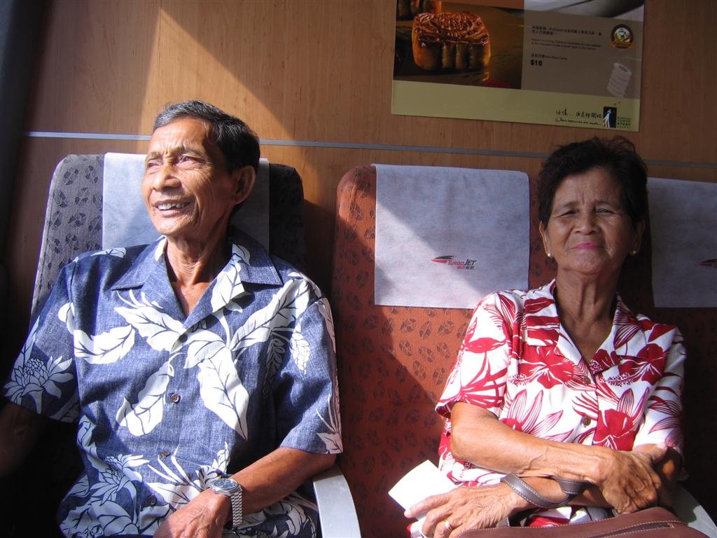 tatayandinangonthejetfoilwetookfromhktomacauthejourneytakesanhour.jpg
